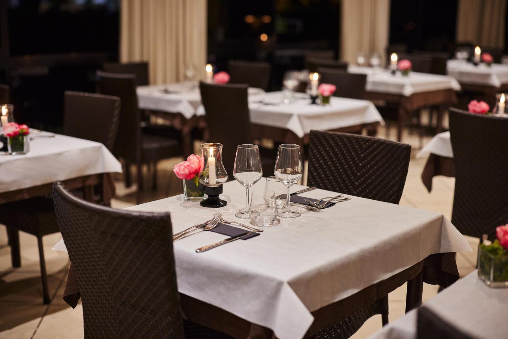 Hotel Crystal Марина-ді-П'єтразанта Екстер'єр фото